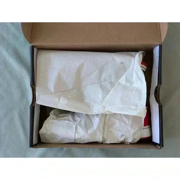 Nike Air Jordan 1 Mid SE GS Sz 4Y Ugly Sweater Red Black Christmas DM1208-150 - Picture 13 of 16